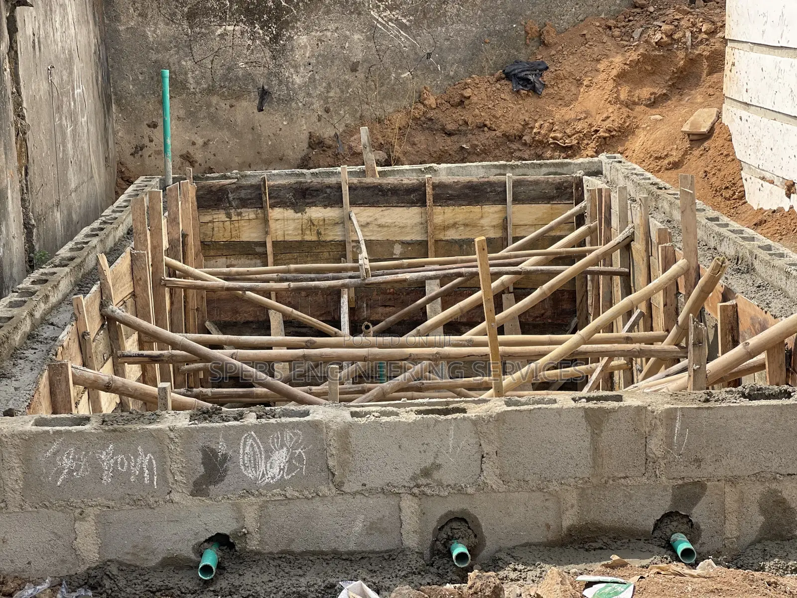 Swimming Pool Construct