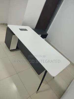 Contemporary L-Shape Office Table