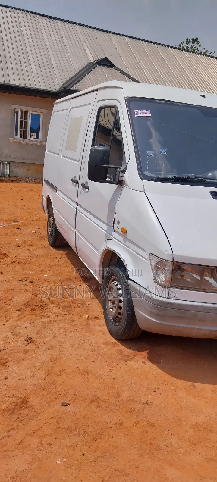 Mercedes-Benz Sprinter 2000 White