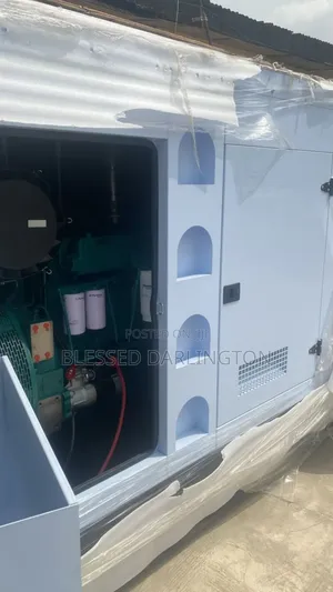 400kva England Soundproof Perkins Generator