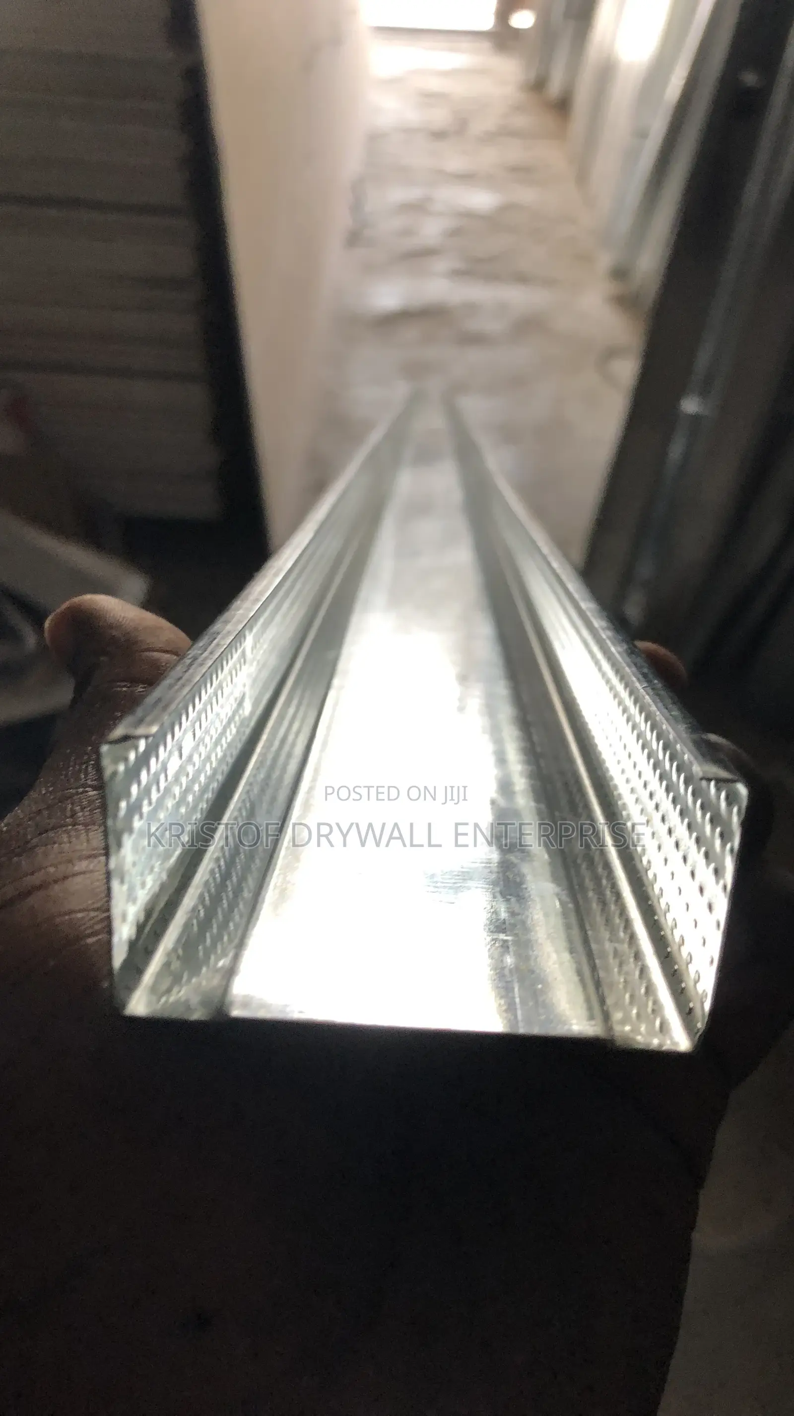 Stud 60mm.