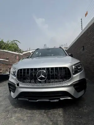 Mercedes-Benz GLB-Class GLB 250 4MATIC 2020 Silver