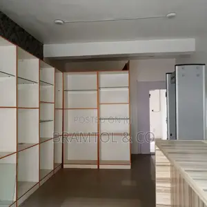 Shop/Office in Utako