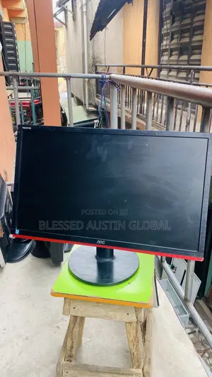 24 Inches Monitor
