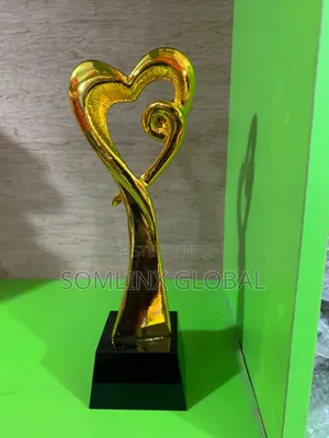 Trophy Gold Love