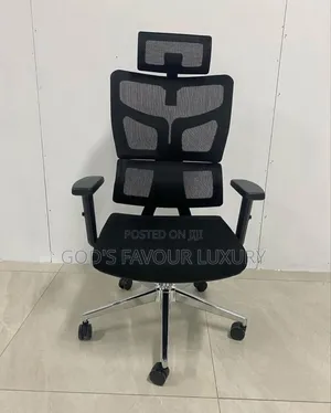 Executive Swivel Mesh Office Chair.