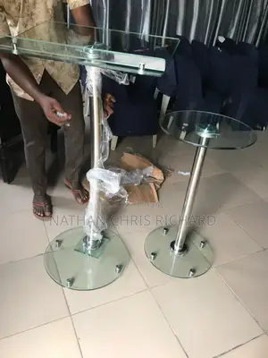 High Quality Affection Glass Pulpit