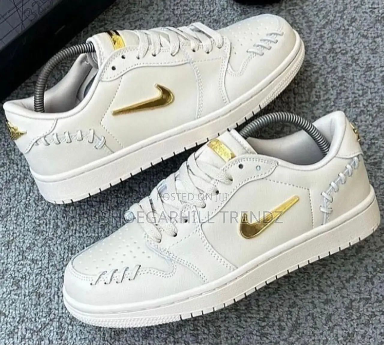 Nike Jordan 1 Cream
