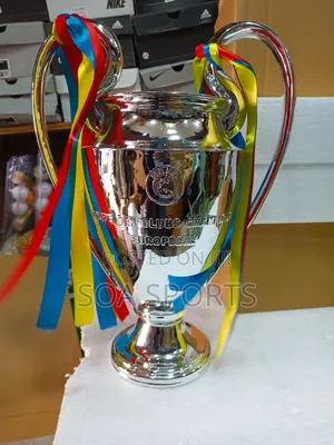Champions League Trophy 17.3 Inches