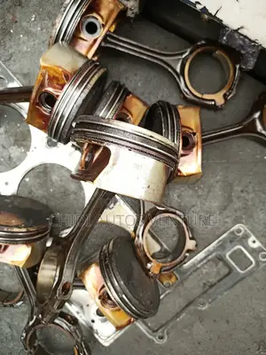 Piston for Mercedes Benz 272 Engine