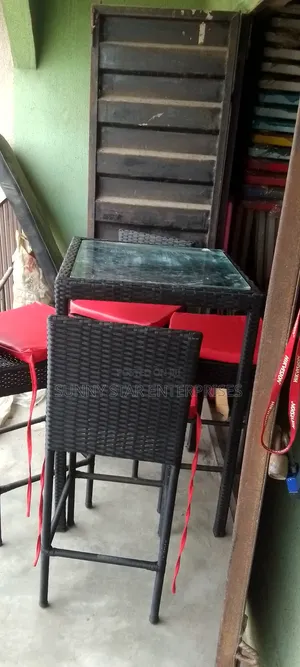 High Quality Set of Bar Chair