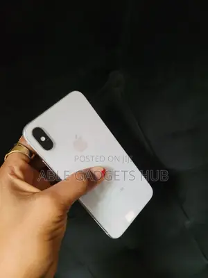 Apple iPhone X 64 GB White