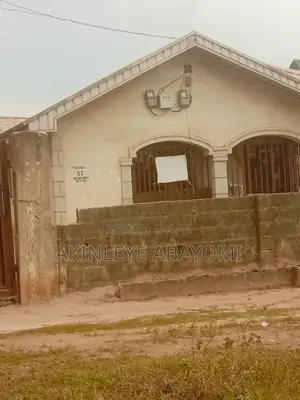 3bdrm Bungalow in Ado-Odo/Ota for sale
