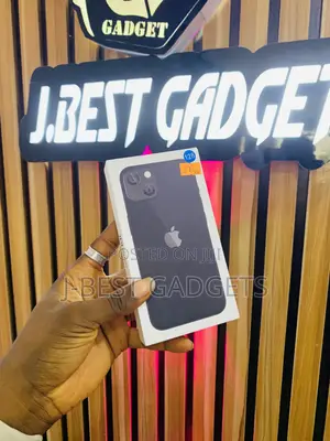New Apple iPhone 13 128 GB Black