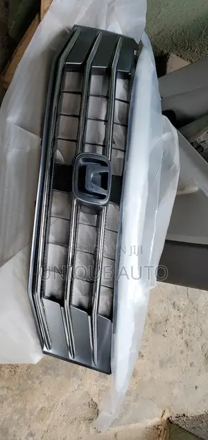 Front Grille 2011 Honda Crosstour