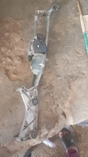 Engine Wiper Mercedes Benz Gle,Ml 350 015