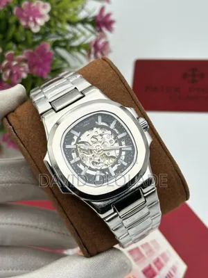 Patek Philippe 
Automatic 
Stainless Steel Chain
Watch