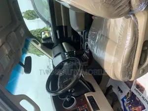 Toyota Sequoia Limited 4dr SUV 4WD (5.7L 8cyl 6A) 2012 Brown