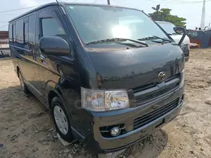 Toyota HiAce 2010 Black
