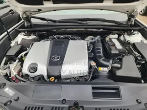 Lexus ES 2021 White