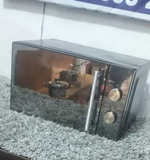 Koenic Mirror Face .Neatly Used German 20ltrs Microwave