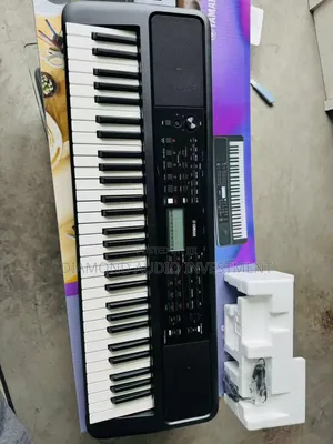 Yamaha PSR E383 Keyboard