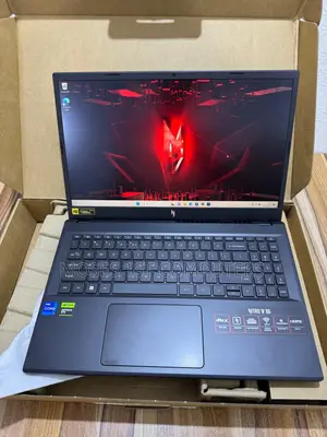 New Laptop Acer Nitro 17 16GB Intel Core I7 SSD 512GB