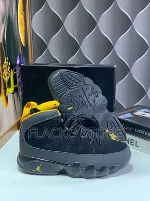 Original Air Jordan 9 Retro Black Sneakers