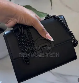 New In 🌹🌹🌹🥰🥰  Square Shoulder Chain Cross Bag🥵🔥🖤