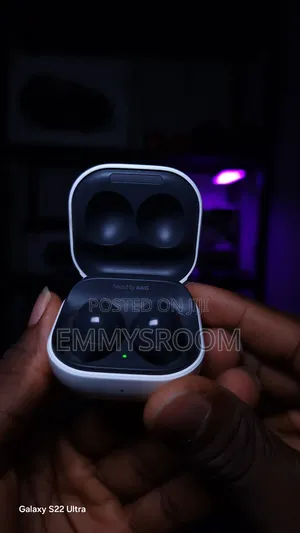 Samsung Galaxy Buds 2 – Compact, Powerful Noise Canceling!