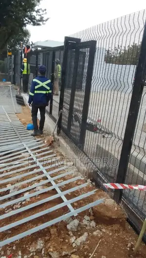 Wire Mesh Fencing Construction