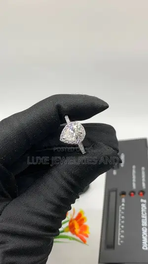 Vvs1 Moissanite Diamond Engagement/Proposal Ring