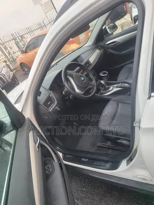 BMW X1 sDrive28i 4dr SUV (2.0L 4cyl Turbo 8A) 2015 White