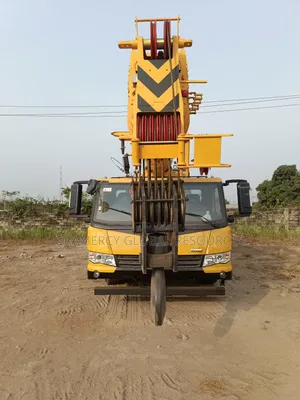 Brand New 50 Tons XCMG Motor Truck Crane for Sale