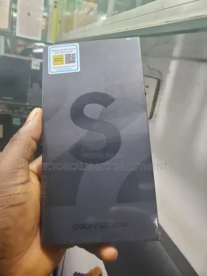 New Samsung Galaxy S22 Ultra 5G 128 GB