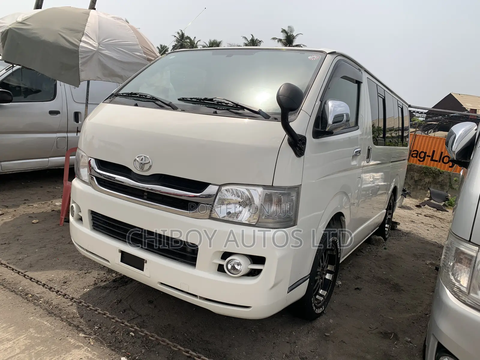 Toyota Regius 2012 White