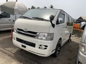 Toyota Regius 2012 White