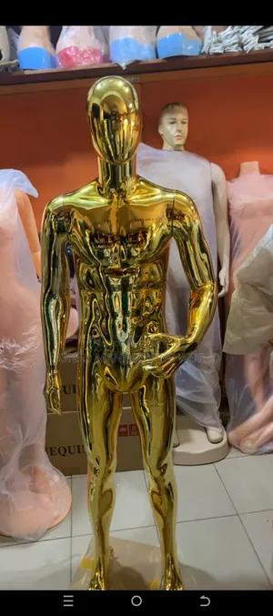 Faceless Gold Male Mannequin