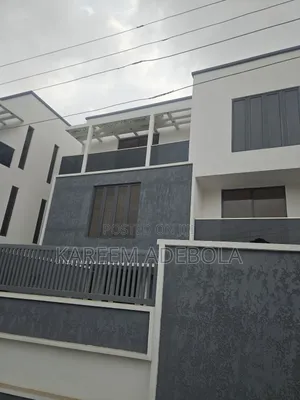 Furnished 5bdrm Duplex in Muyibat Oyefeso, for sale