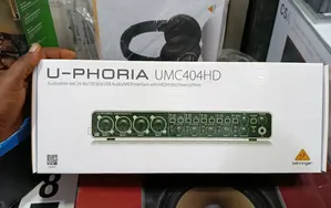 Behringer U-Phoria Umc404hd