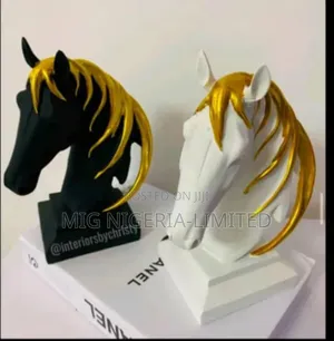 Luxury Horse Head Figurine Centre Piece Statue Deco
