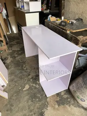 4ft Highquality Table / Reading Table