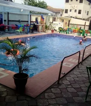For Sale : 7 Rooms Hotel With Swimming Pool at Elelenwo ,Ph