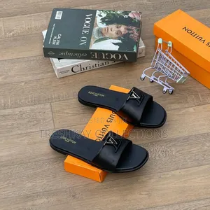 Lovely Et Quality Ladies Slippers 