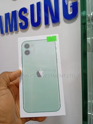 New Apple iPhone 11 64 GB Green