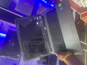 Laptop HP 15-Da2933nia 8GB Intel Core I5 HDD 500GB