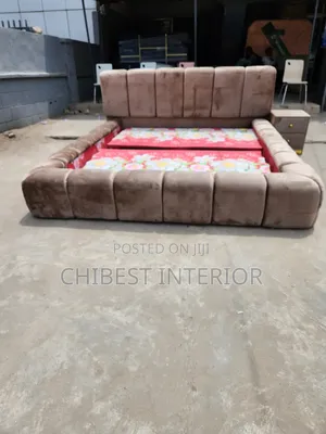 Luxury 6by7 Family Bed Stand.
