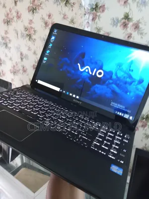 Laptop Sony VAIO SVE15111EN 8GB Intel Core I7 HDD 500GB