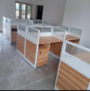 Imported Quality 4 Seater Work Station .