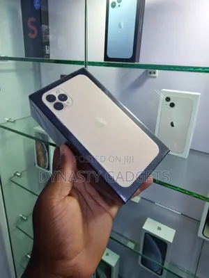 New Apple iPhone 11 Pro Max 64 GB Gold